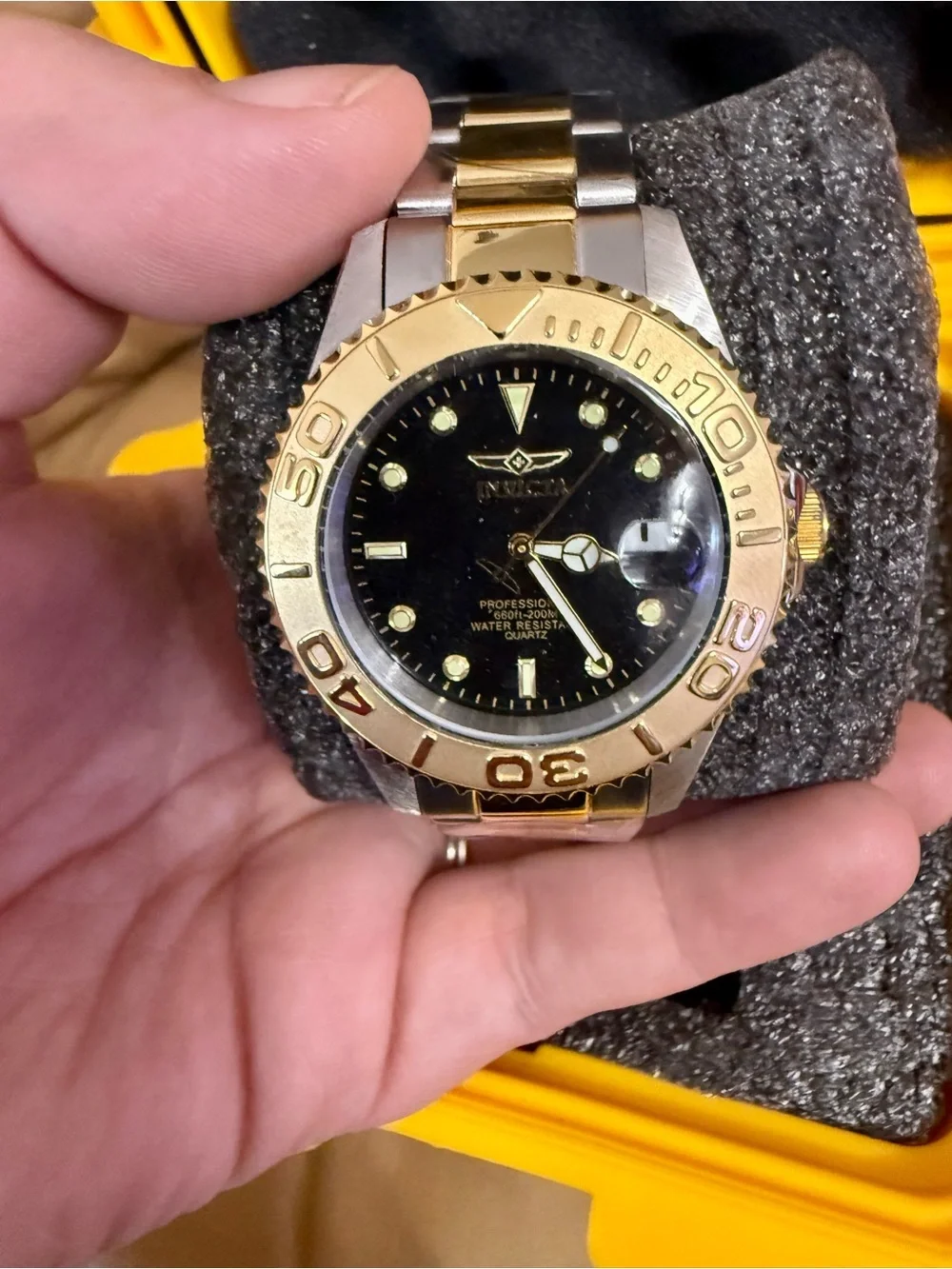 Invicta Pro Diver Abbysor 29948 Two-Tone Men’s Watch NWT w/ Case and Plastic